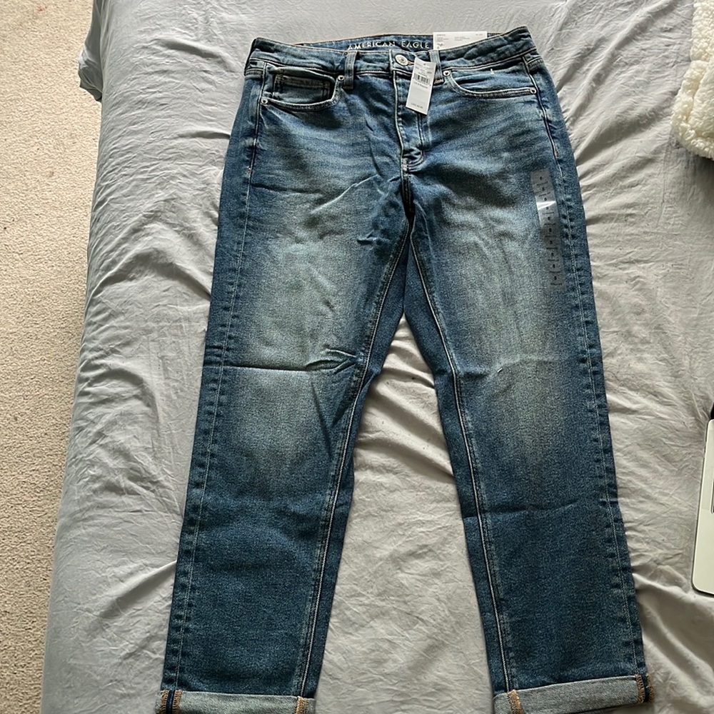 American Eagle Tomgirl Jeans